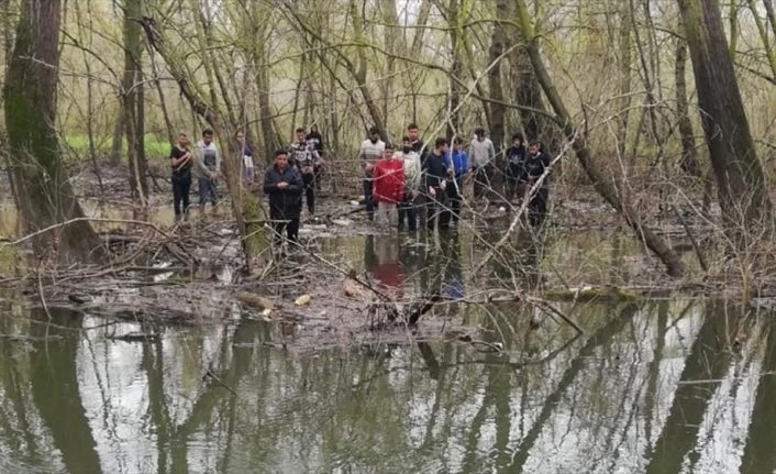 Yunanistan unsurlarınca şiddet gören 30 kişi, Meriç Nehri