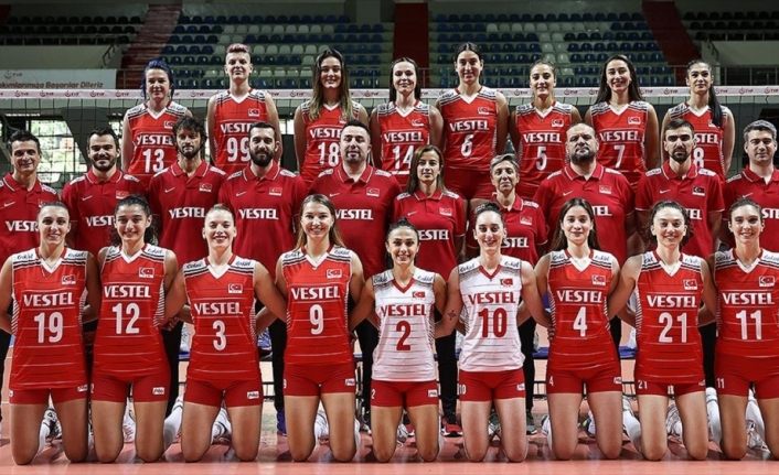 A Milli Kadın Voleybol Takımı Başantrenörü Guidetti: En büyük hedef olimpiyatlara hazır şekilde katılmak
