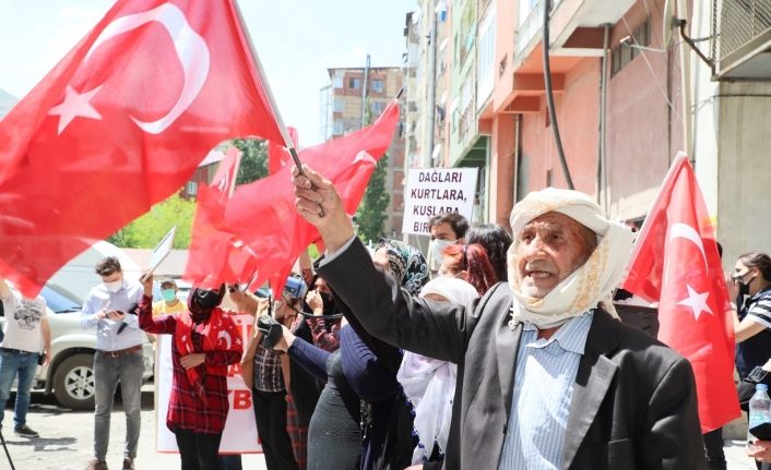 Annelerin sesini müzikle bastıran HDP’ye tepki