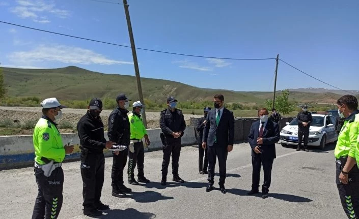Aşkale Kaymakamı ve Belediye Başkanından bayram ziyareti