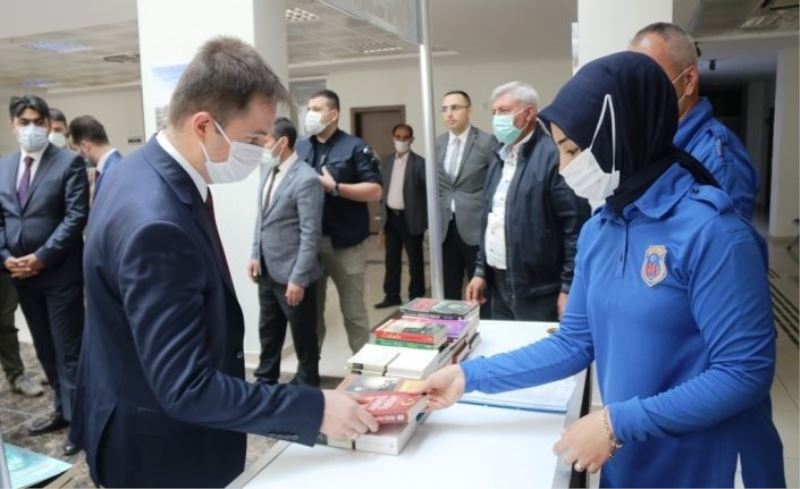 Bitlis’te cezaevi için kitap bağışı kampanyası