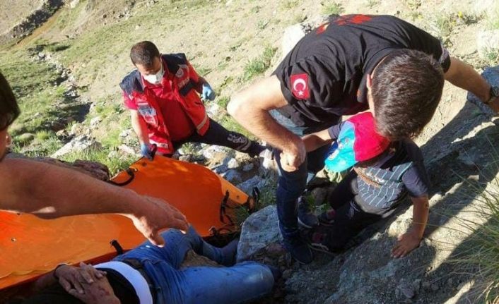 Erek Dağı’nda 4 metreden düşen adam kurtarıldı