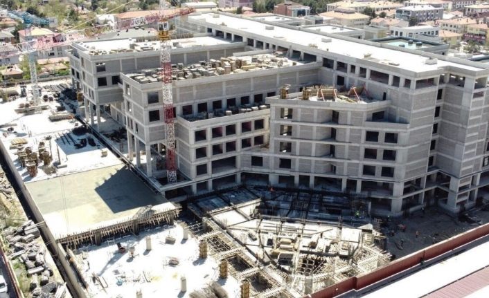 Erzincan’da 500 yataklı devlet hastanesinin inşaatı hızla yükseliyor