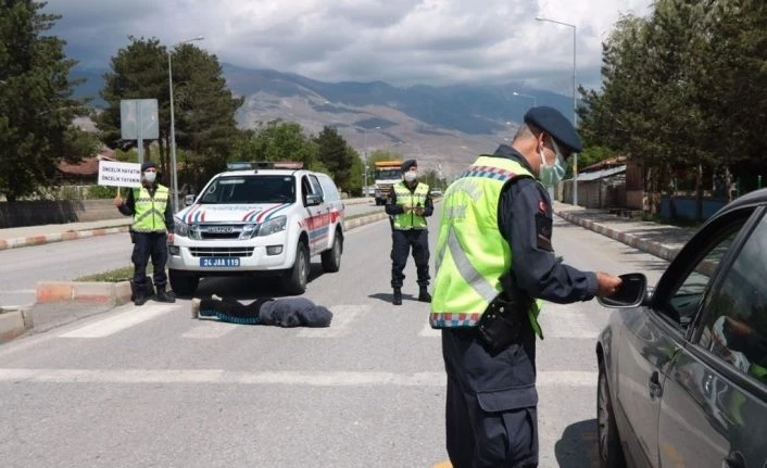Erzincan’da Karayolu Trafik Haftası kapsamında bir dizi etkinlik düzenlendi