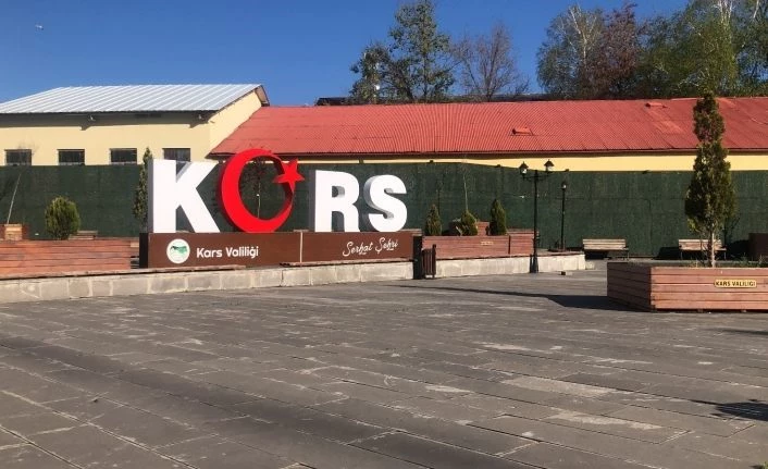 Kars’ta vatandaşlar evlerinde kaldı, vaka sayısı düştü