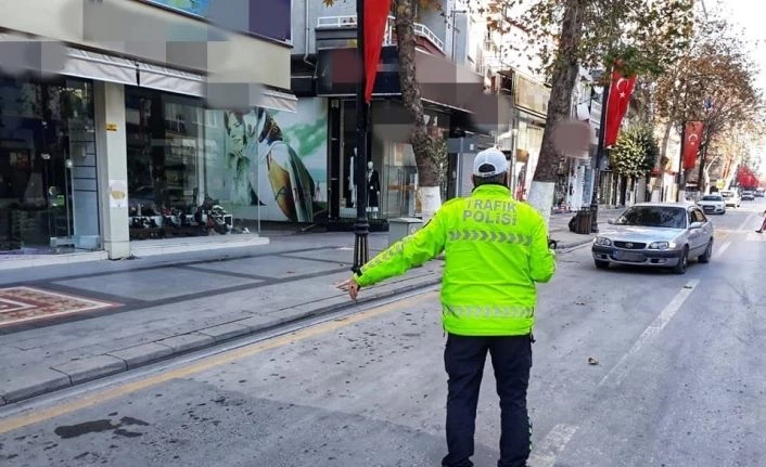 Kısıtlamada dışarı çıkanlar polisten kaçamadı