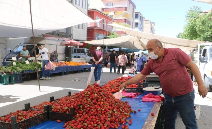 Malatya’da semt pazarı kuruldu