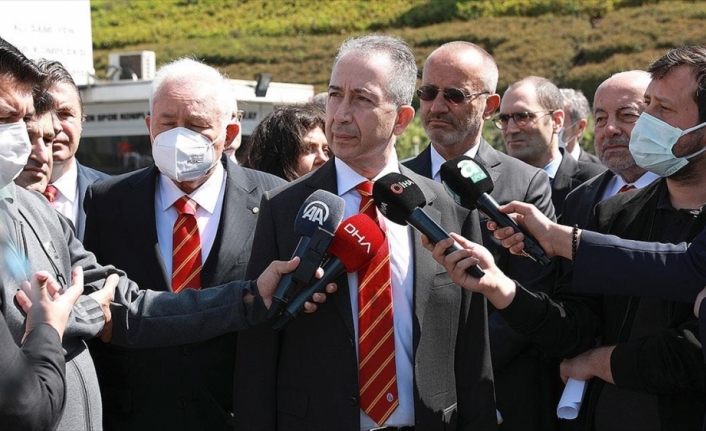 Metin Öztürk, Galatasaray Kulübü başkan adaylık dosyasını divan kuruluna verdi