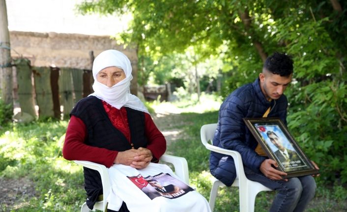 Oğlu PKK terör örgütü tarafından kaçırılan anne bir bayrama daha gözü yaşlı giriyor