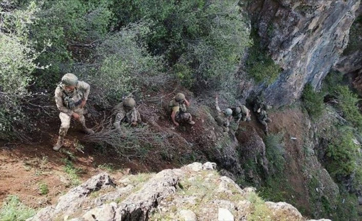 Pençe-Şimşek ve Pençe-Yıldırım operasyonlarında 72 terörist etkisiz hale getirildi