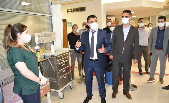 Sağlık Müdürü Sünnetçioğlu’ndan darp edilen sağlık çalışanlarına ziyaret