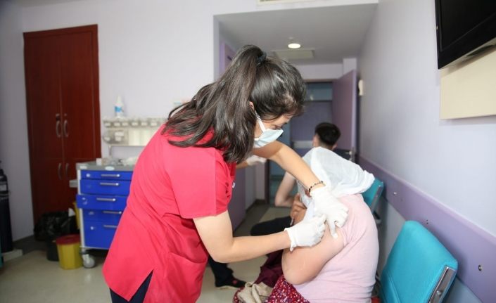 Tunceli’de evden hastaneye aşı servisi