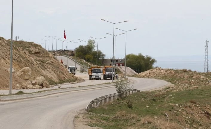 Van Büyükşehir Belediyesi TOKİ yolundaki çalışmalarını sürdürüyor