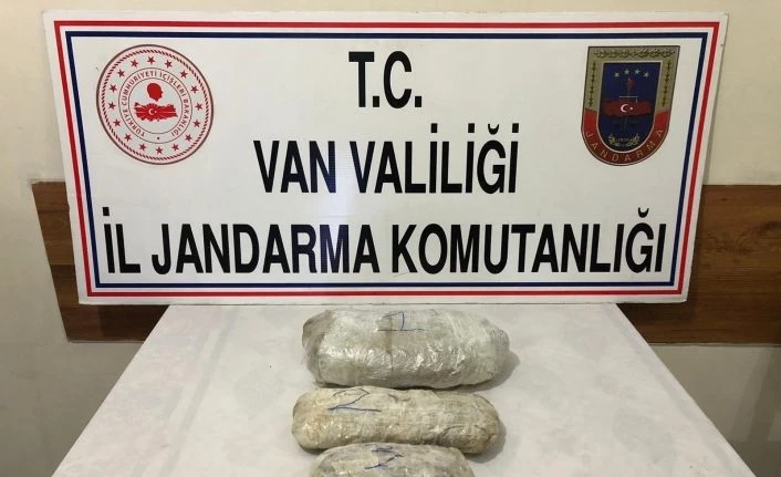 Van’da 5 kilo 195 gram esrar ele geçirildi