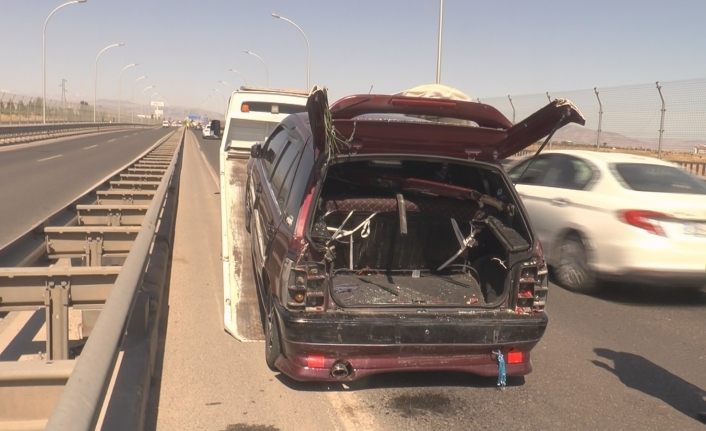 Zincirleme trafik kazasında 12 kişi yaralandı