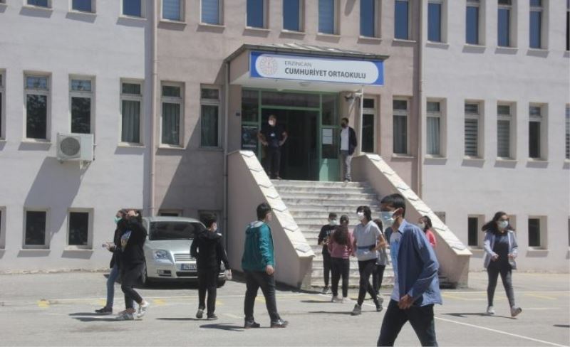 Erzincan’da, 2 bin 750 öğrenci iyi bir gelecek için ter döktü