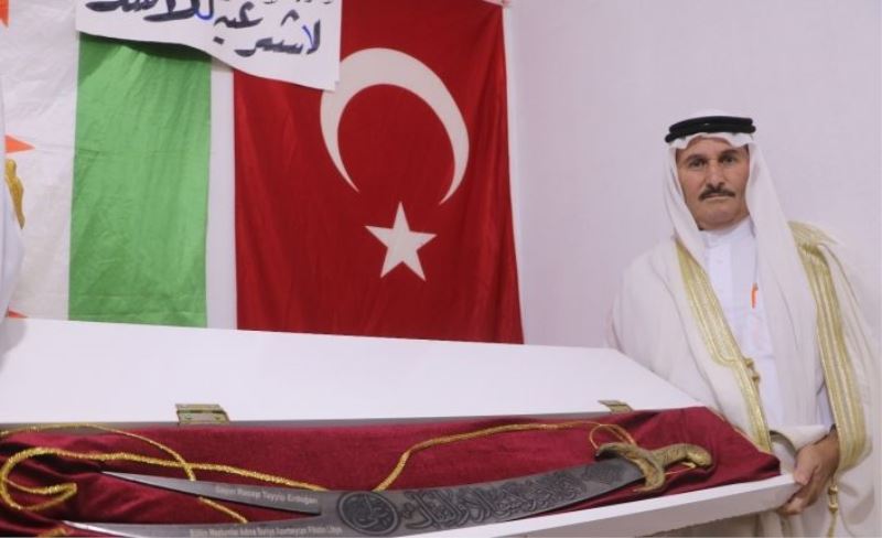 Suriyeli Abraz aşireti, ata yadigarı kılıcı Cumhurbaşkanı Erdoğan’a hediye etmek istiyor
